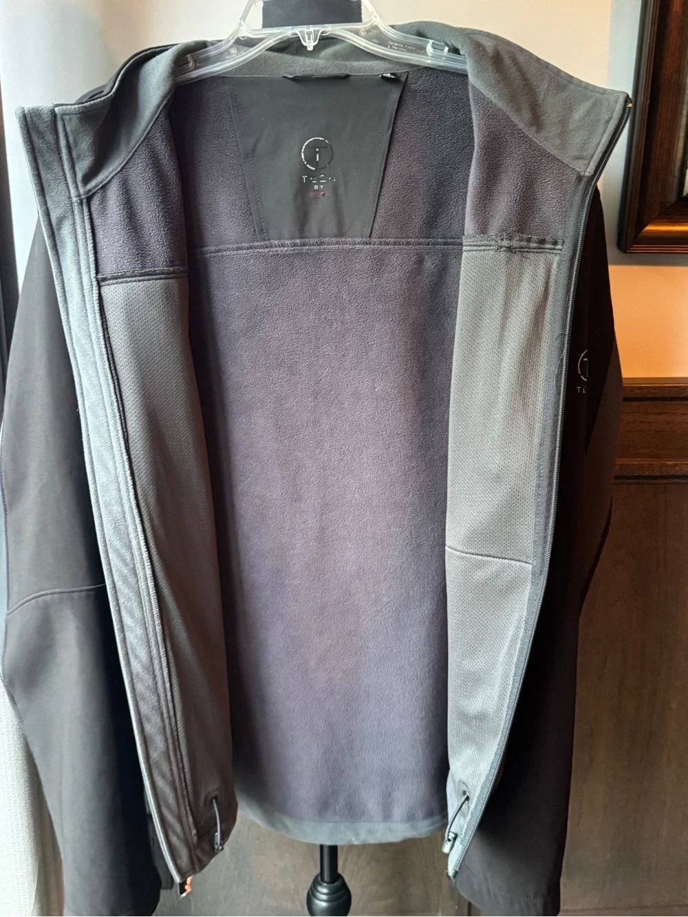 Tumi tech by